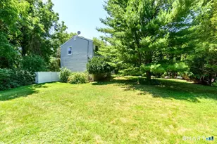 26 Marva Ln, Stamford, CT 06903 - Photo 28