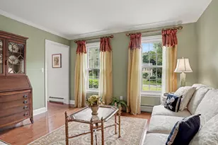 16 Mallett Dr, Trumbull, CT 06611 - Photo 6