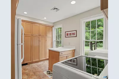16 Mallett Drive, Trumbull, CT 06611 - Photo 8