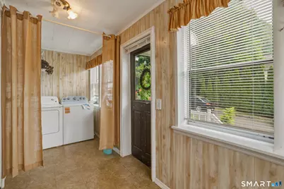 26 Washington Street, Derby, CT 06418 - Photo 4