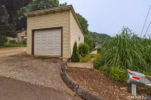 26 Washington St, Derby, CT 06418 - Photo 26