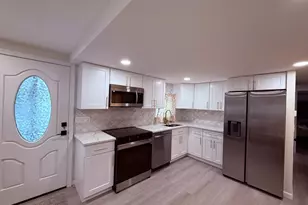 1042 Poquonnock Rd, Groton, CT 06340 - Photo 10