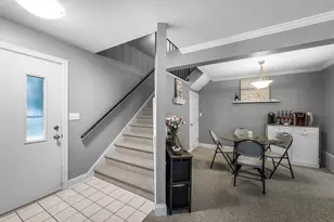 92 Limewood Ave, Branford, CT 06405 - Photo 6