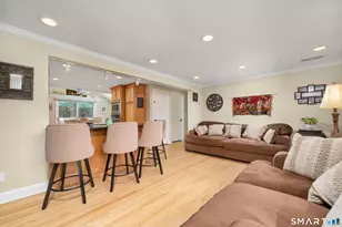 16 Raymond Pl, Cromwell, CT 06416 - Photo 8