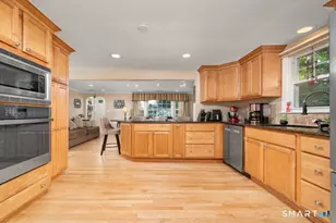 16 Raymond Pl, Cromwell, CT 06416 - Photo 12