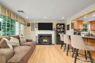 16 Raymond Pl, Cromwell, CT 06416 - Photo 6