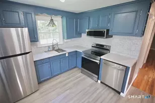 108 White St, Manchester, CT 06042 - Photo 2