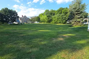 834 Bee St, Meriden, CT 06450 - Photo 16
