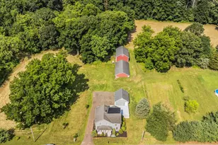 834 Bee St, Meriden, CT 06450 - Photo 16