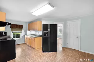 834 Bee St, Meriden, CT 06450 - Photo 24