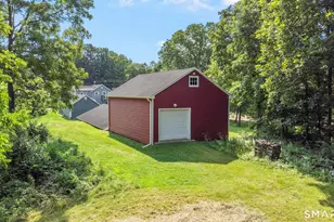 834 Bee St, Meriden, CT 06450 - Photo 8