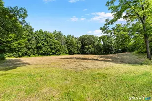 834 Bee St, Meriden, CT 06450 - Photo 12