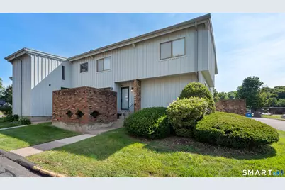 136 Webster Court #136, Newington, CT 06111 - Photo 2