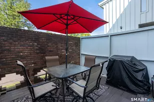 136 Webster Ct, Newington, CT 06111 - Photo 20