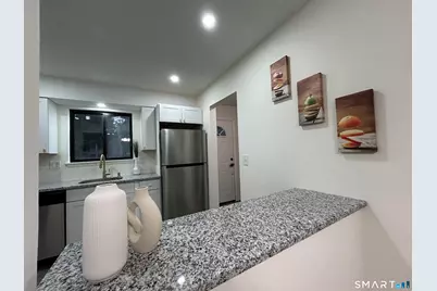 38 Sutton Place #38, Bloomfield, CT 06002 - Photo 16