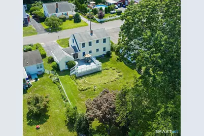 4 McKinnel Court, Branford, CT 06405 - Photo 2