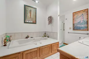 10 Paulina Pl, Trumbull, CT 06611 - Photo 16