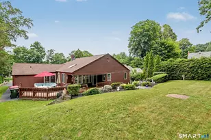 10 Paulina Pl, Trumbull, CT 06611 - Photo 2