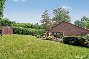 10 Paulina Pl, Trumbull, CT 06611 - Photo 30