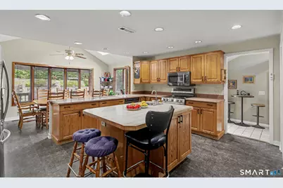 10 Paulina Place, Trumbull, CT 06611 - Photo 8