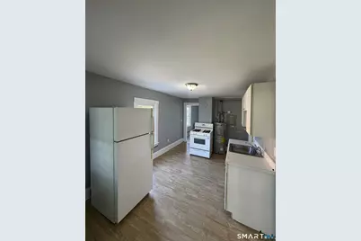 22 Hawthorne Street #3, Norwich, CT 06360 - Photo 2
