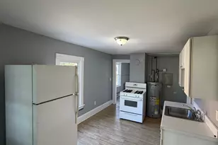 22 Hawthorne St, Norwich, CT 06360 - Photo 2