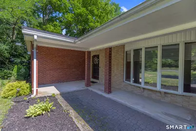 2595 Albany Avenue, West Hartford, CT 06117 - Photo 2