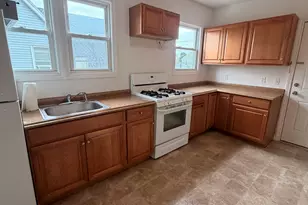 148 Alfred St, Bridgeport, CT 06605 - Photo 10