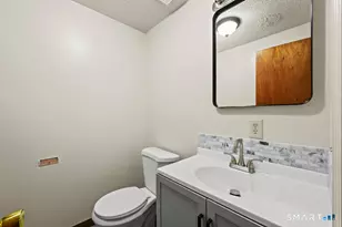 15 Crest St, West Haven, CT 06516 - Photo 14