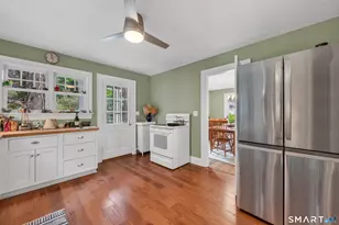 31 Mountain Rd, Woodbury, CT 06798 - Photo 10