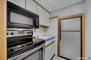 259 Foxboro Dr, Newington, CT 06111 - Photo 20