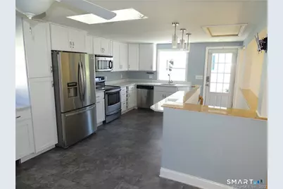 15 Bayshore Drive, New London, CT 06320 - Photo 10