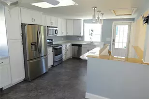 15 Bayshore Dr, New London, CT 06320 - Photo 10