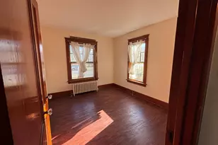 36 Sugar St, Newtown, CT 06470 - Photo 6