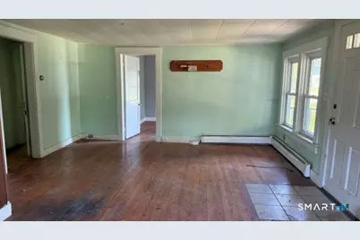11 Cottage Street, Putnam, CT 06260 - Photo 10
