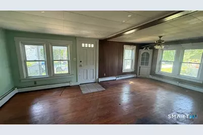 11 Cottage Street, Putnam, CT 06260 - Photo 6