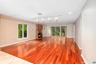 2 Castle Rock Rd, Branford, CT 06405 - Photo 8