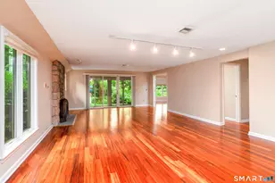 2 Castle Rock Rd, Branford, CT 06405 - Photo 10