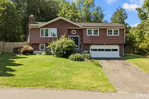 15 Inwood Dr, Naugatuck, CT 06770 - Photo 1