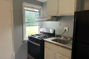 928 Wethersfield Ave, Hartford, CT 06114 - Photo 2