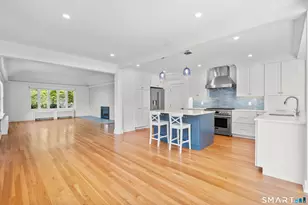 25 Crescent Bluff Ave, Branford, CT 06405 - Photo 1