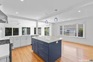 25 Crescent Bluff Ave, Branford, CT 06405 - Photo 10