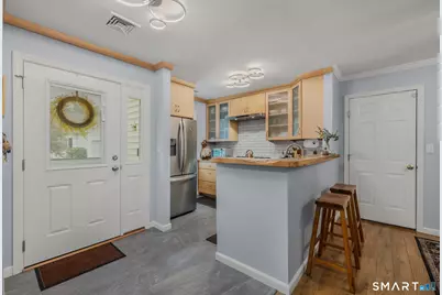 9 Trading Cove Circle, Norwich, CT 06360 - Photo 4