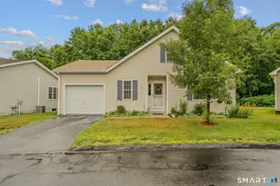 9 Trading Cove Cir, Norwich, CT 06360 - Photo 2