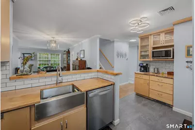 9 Trading Cove Circle, Norwich, CT 06360 - Photo 6
