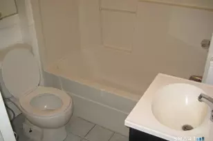 121 Wooster St, New Haven, CT 06511 - Photo 6