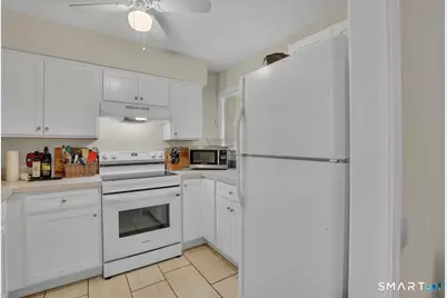 10 Summit Court #10, Woodbury, CT 06798 - Photo 4