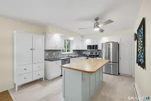 15 Fieldwood Dr, Watertown, CT 06795 - Photo 22