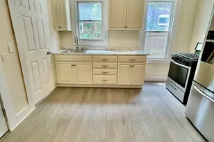 42 Cabot St, Hartford, CT 06112 - Photo 2