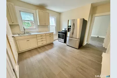 42 Cabot Street, Hartford, CT 06112 - Photo 4